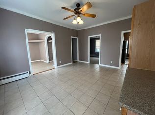 88 Liberty St APT 2, Fall River, MA 02724