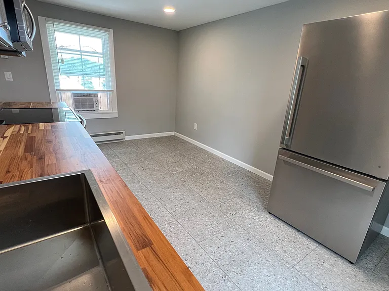 39 Buttonwood St #B — Photo 7