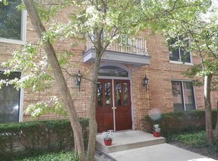1487 Shermer Rd APT 203B, Northbrook, IL 60062