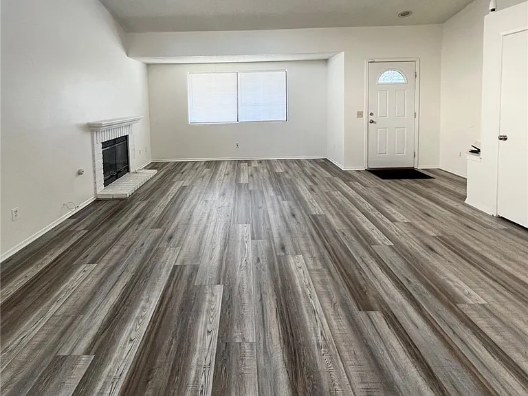 12184 Cobblestone Dr — Photo 8