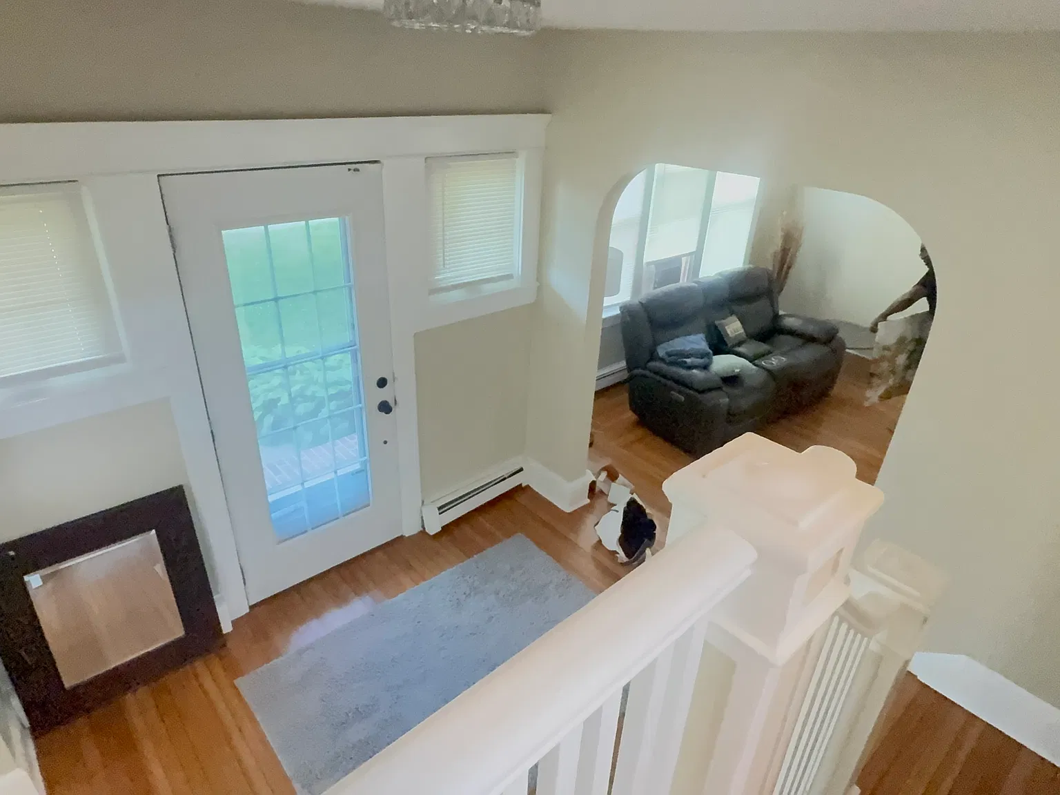 4 bed, 2500 sqft, $11,000 — Photo 1