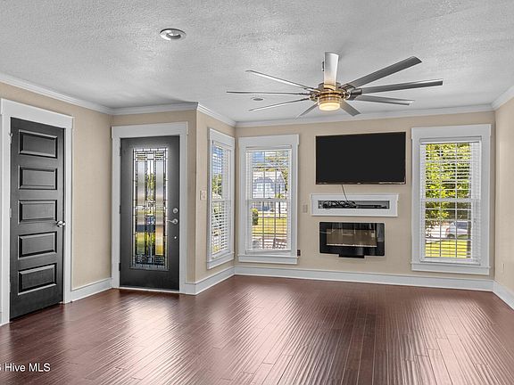 4th image of 8711 Plantation Drive #302