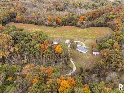 484 Hummingbird Dr, Louisville, IL, 62858