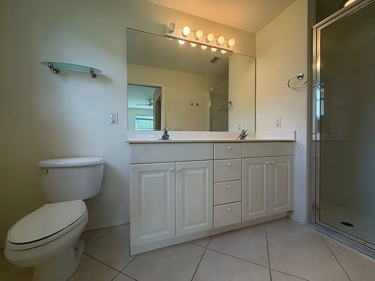 330 Robin Hood Cir #102 — Photo 16