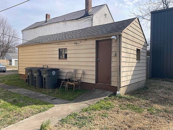 3rd image of 620 N 4th Ave