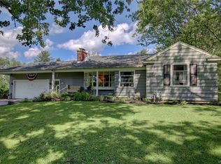 108 Castle Hill Rd, East Aurora, NY 14052