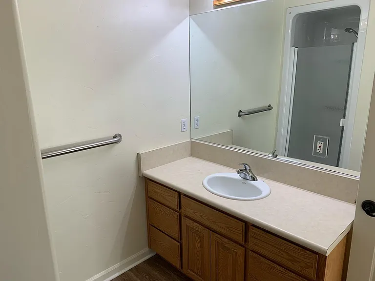 725 Napa Ave — Photo 15