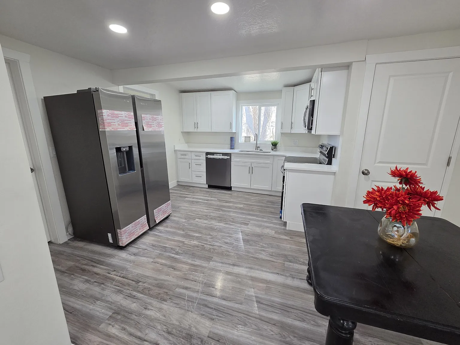 152 N 200 W St - #B - KAM - B — Photo 3