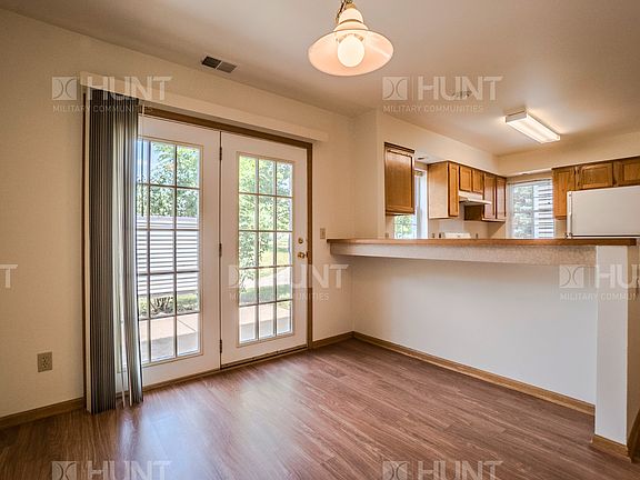 4th image of 940 Buccaneer Dr #B