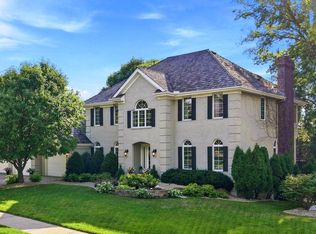 9486 Olympia Dr, Eden Prairie, MN 55347