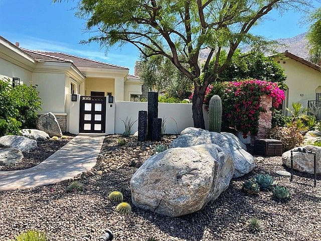 2nd image of 335 S Big Canyon Dr