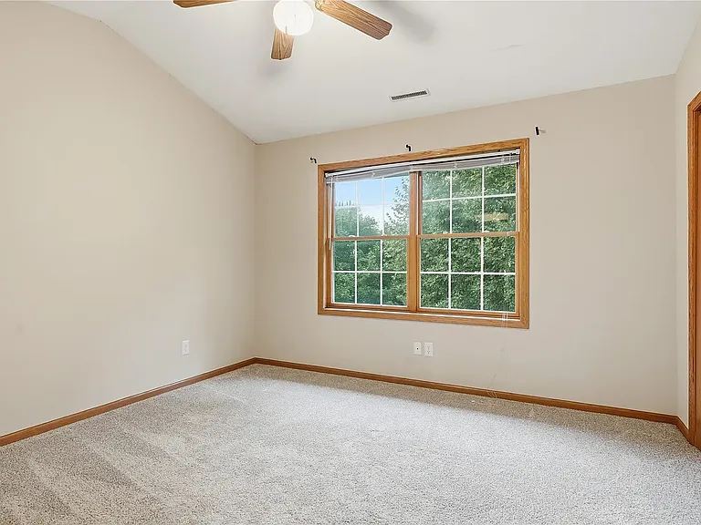 660 Magnolia Ln #2 — Photo 15