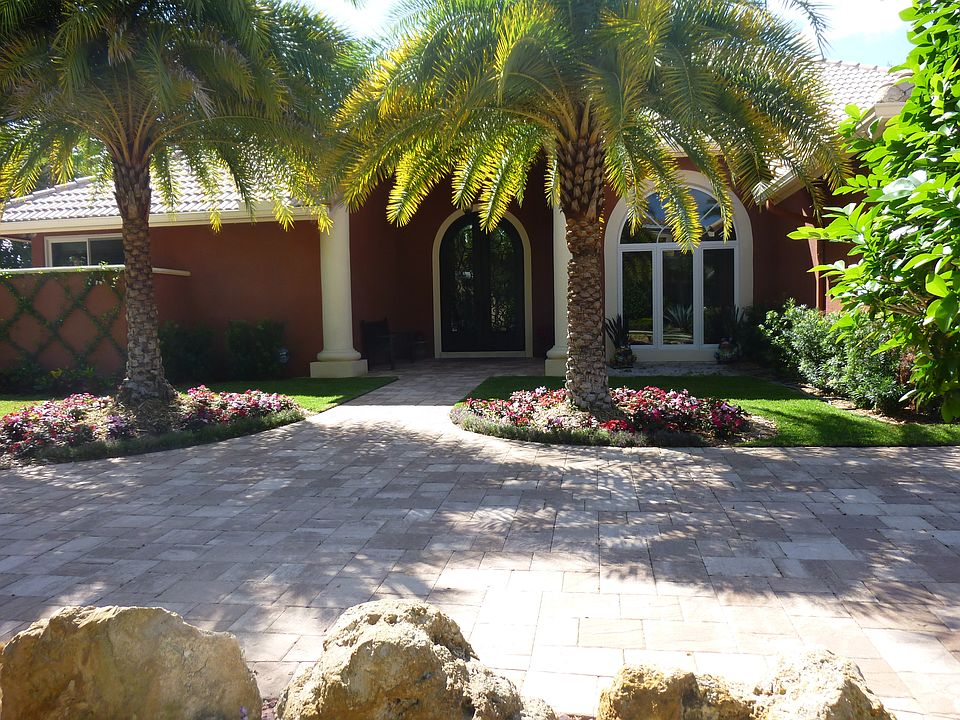2nd image of 1029 Parkside Cir N