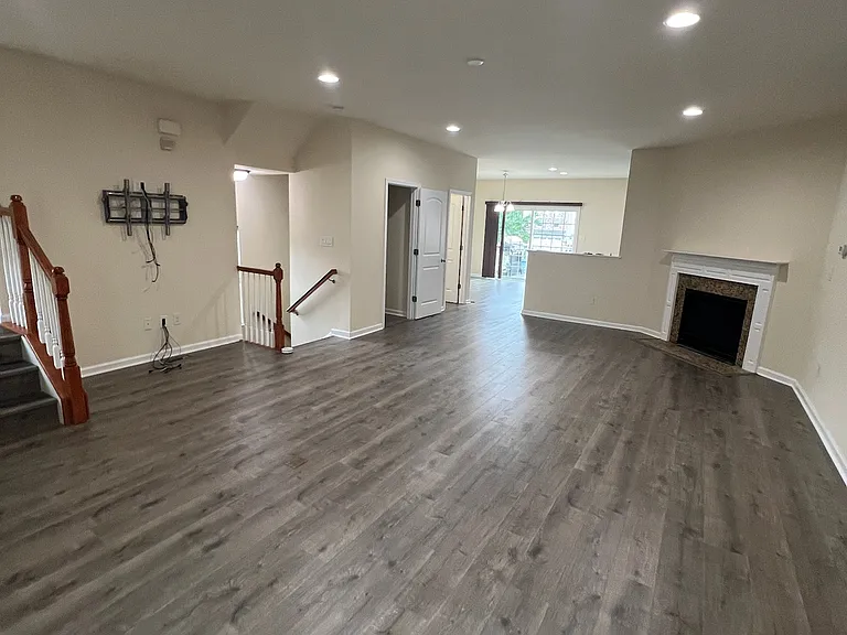 788 Jacobsen Cir — Photo 11