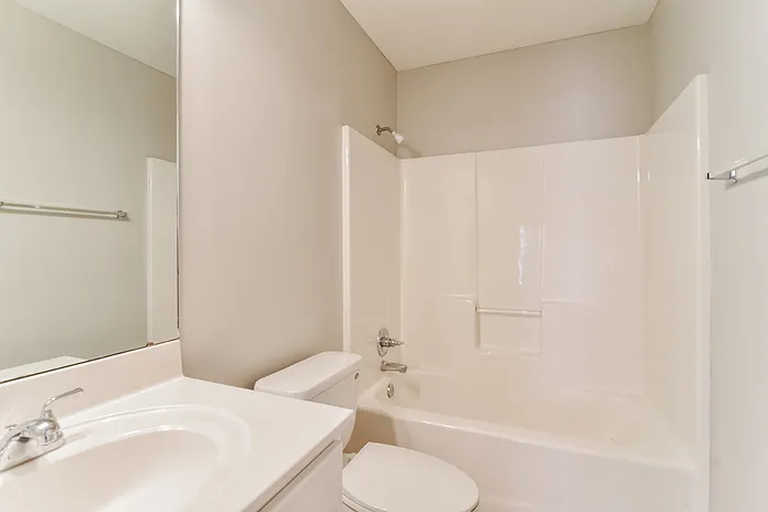 231 Thornfield Dr — Photo 10