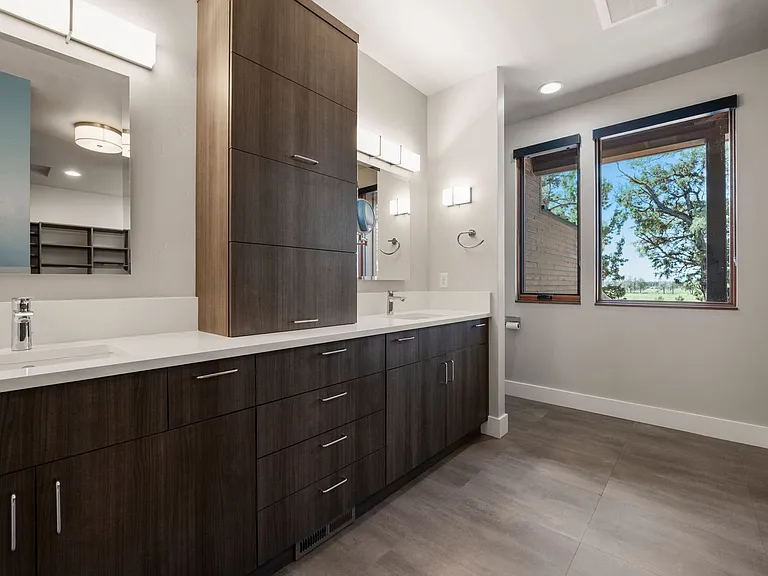 64144 Pioneer Loop — Photo 42