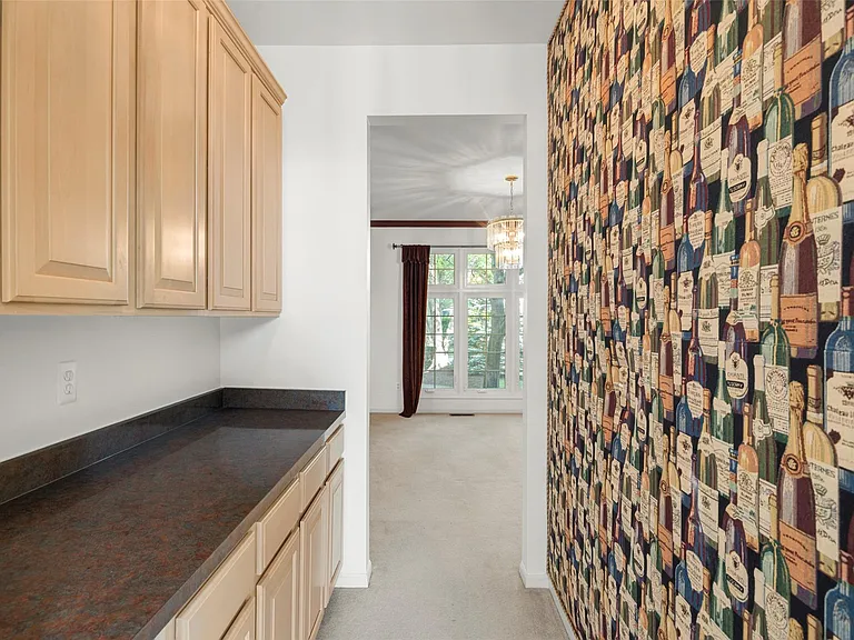 24084 Westmont Dr — Photo 11