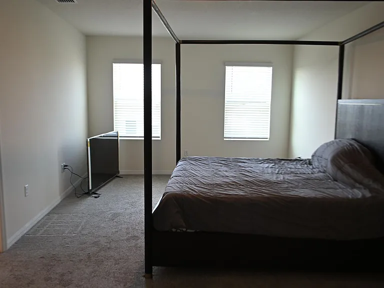 1341 Middle Lake Dr — Photo 15
