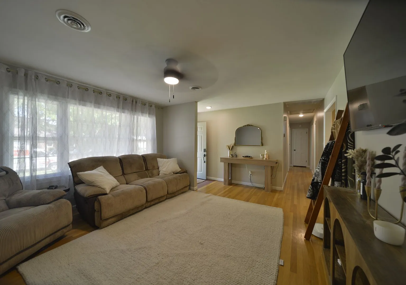 Move-In Ready Brick Ranch with 1,600 Sq. Ft. & Detached Shop — Photo 3