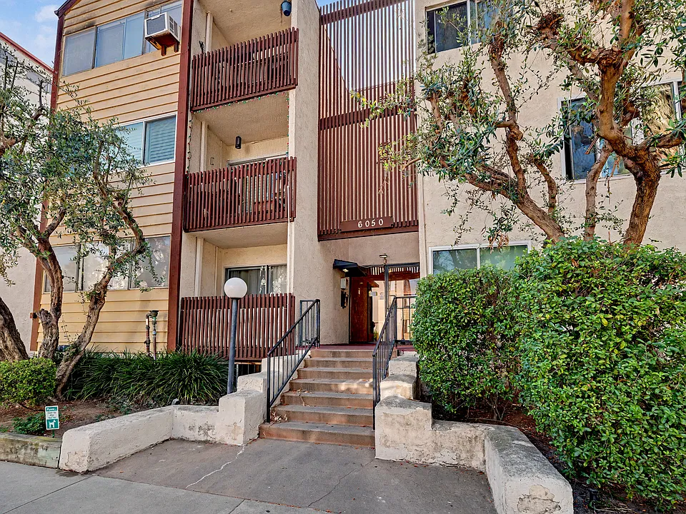 6050 Canterbury Dr #G227