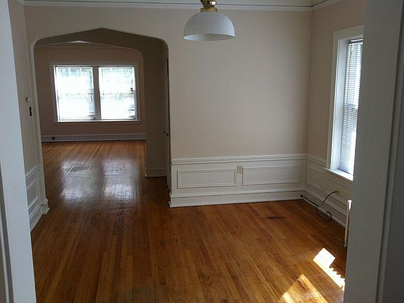 4th image of 3856 Jerome Ave