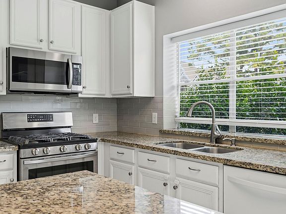 4th image of 9327 Restover Ln