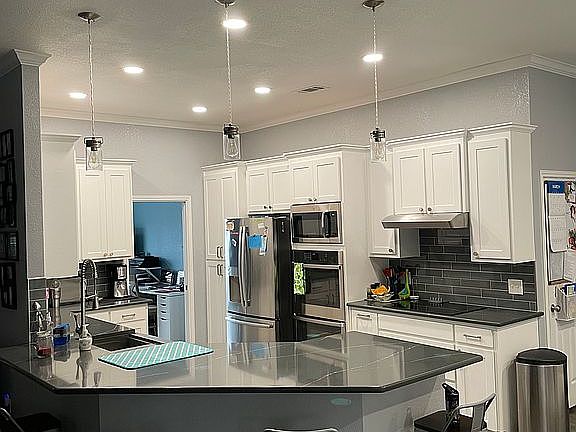 3rd image of 2301 Walker Place Blvd