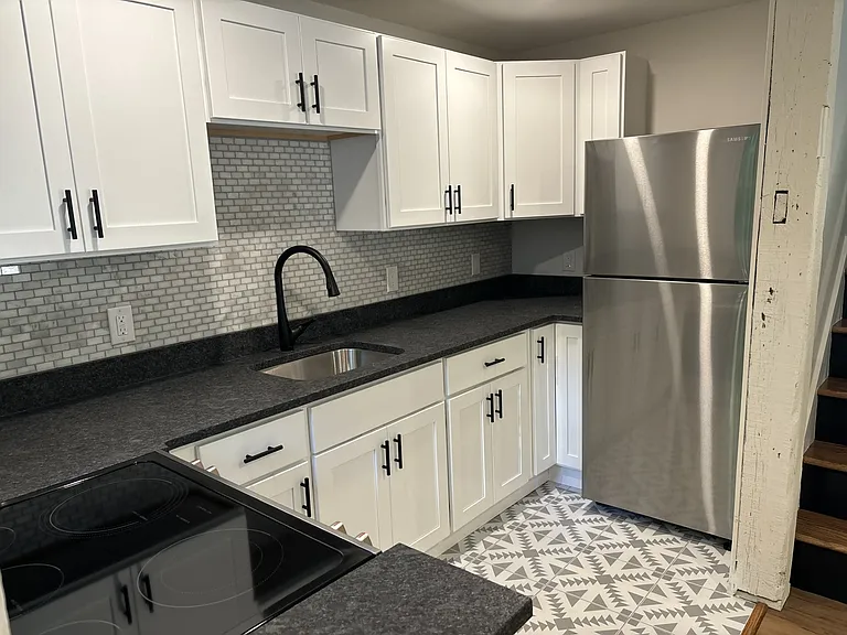 36 E Shore Rd #B — Photo 4