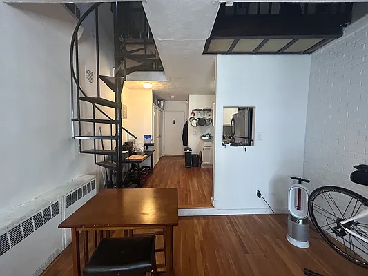 Rented by Prince Real Estate Associates LLC | media 10