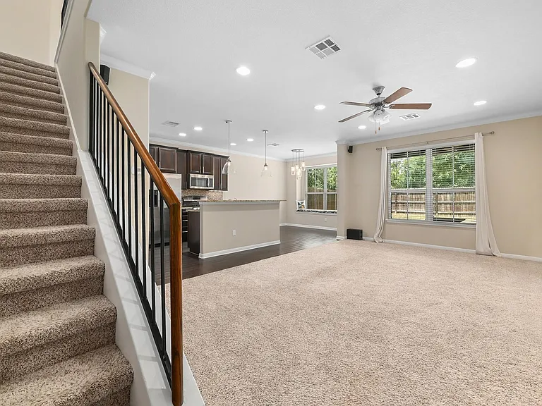 Livingroom with large window