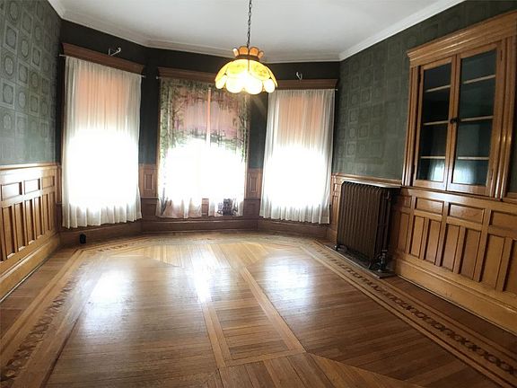 3rd image of 83 N Main St APT 1