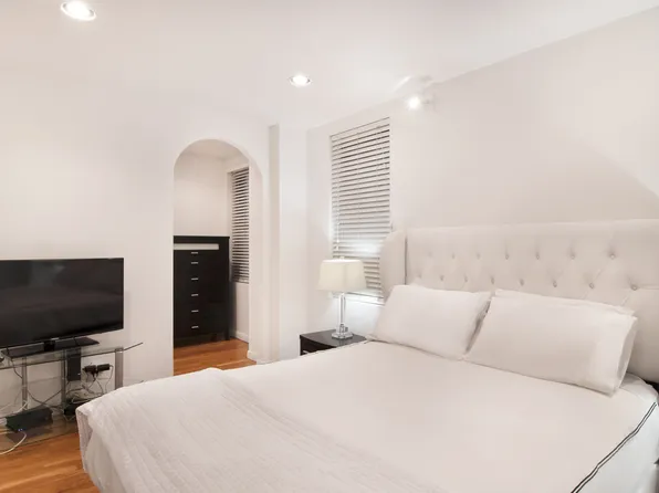 150 West 58th Street image 3 of 10