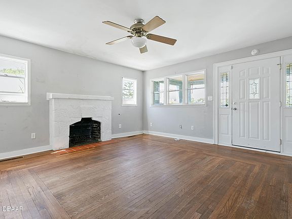 5th image of 822 & 824 N Wild Olive Ave