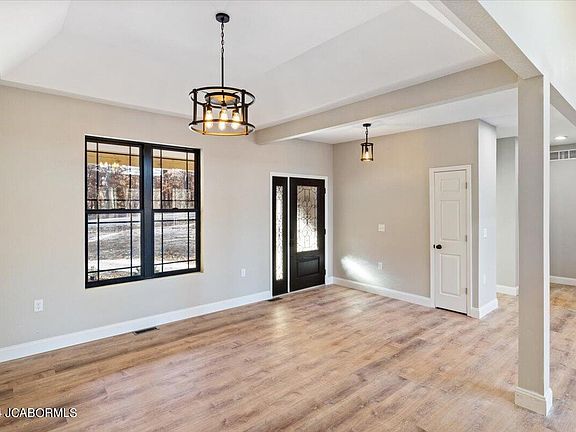4th image of 2065 Via Appia Dr