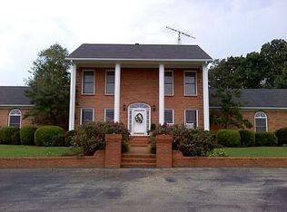 300 Vine Hill Rd, Jackson, TN 38301