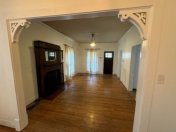 4th image of 1318 Grainger Ave