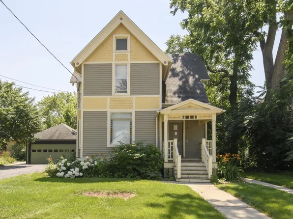 209 Wright STREET, Waukesha, WI 53186