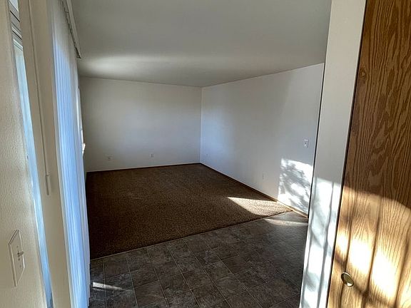 5th image of 1597 NW Portland Ave #4