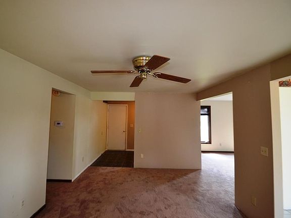 5th image of 8111 Newfield Dr