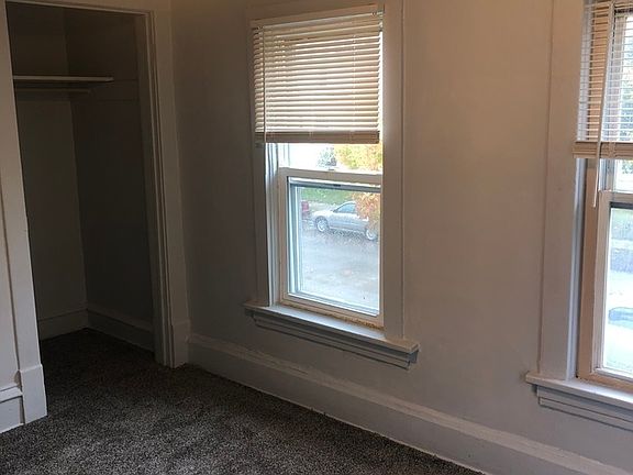 5th image of 2822 Newton Ave N