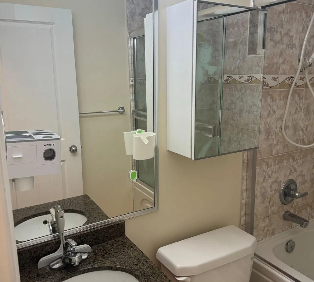 1 bed, 350 sqft, $1,600 — Photo 4