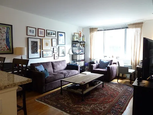 Rented by City Connections Realty | media 7