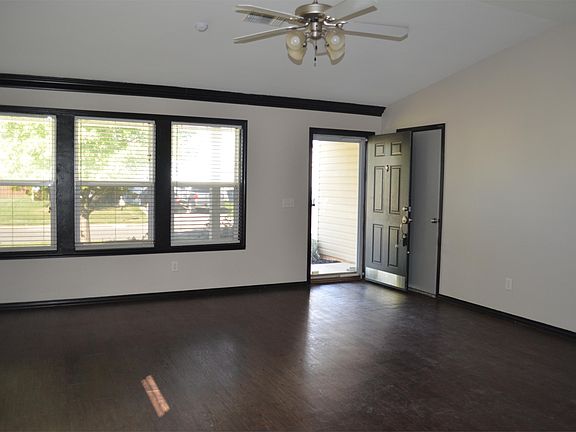 4th image of 15512 Ivy Hill Dr