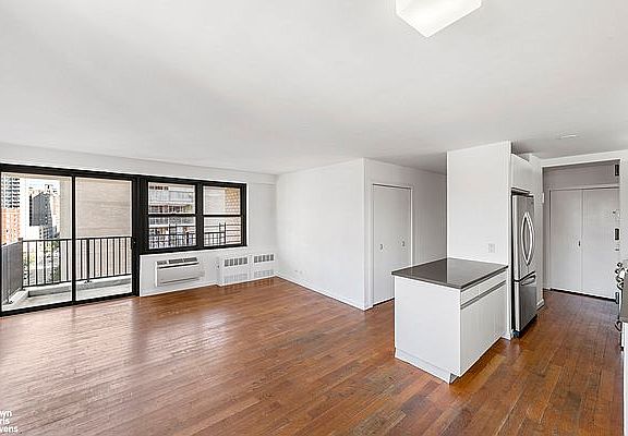 4th image of 175 W 95th St APT 14G