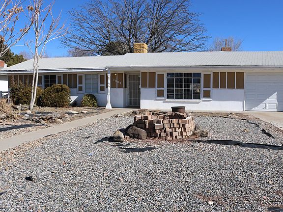 2nd image of 3002 N Sunset Ave