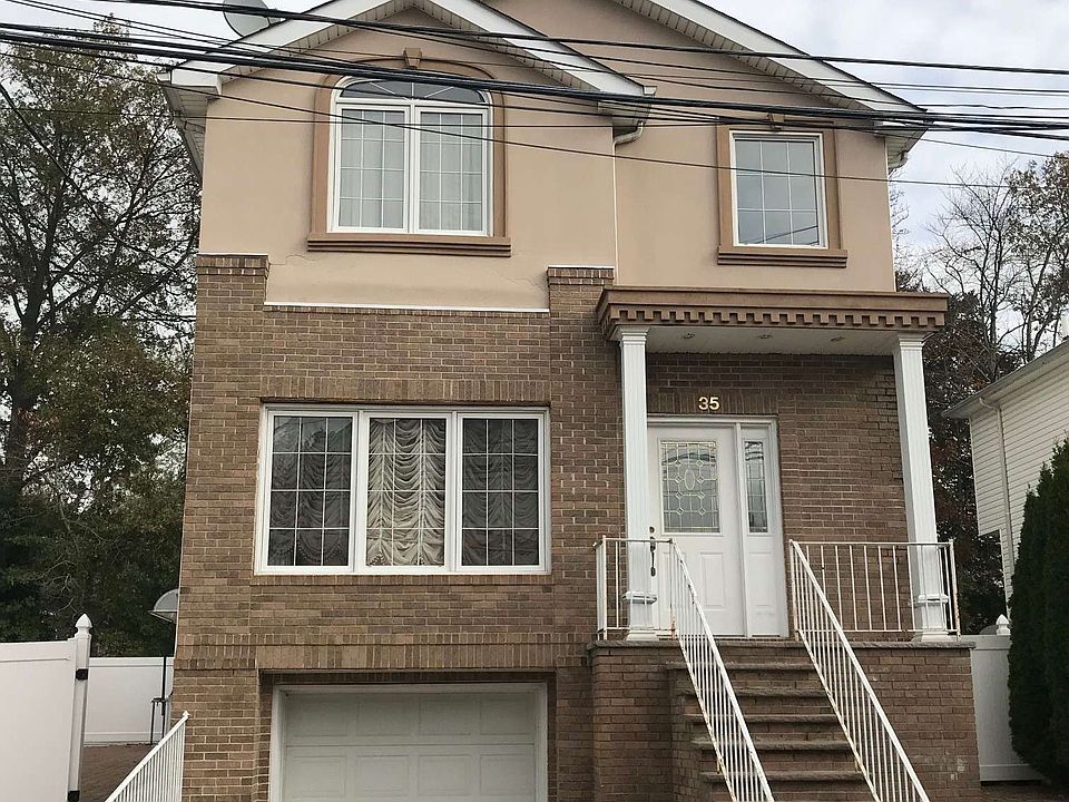 1st image of 35 Comfort Ct