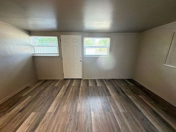 5th image of 916 W Plains Ave