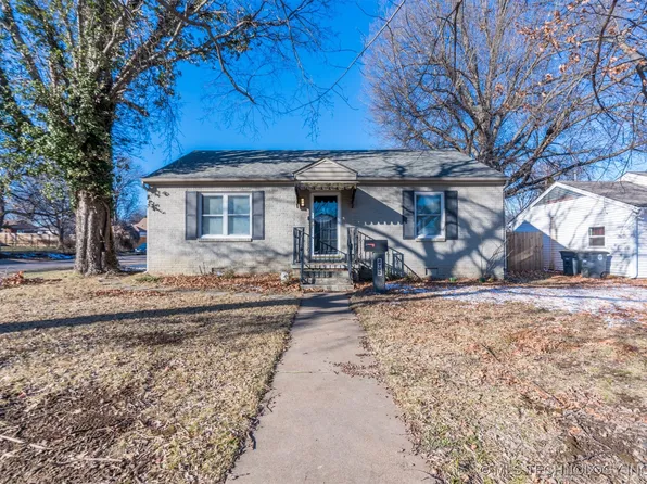 2703 E 3rd St, Tulsa, OK 74104