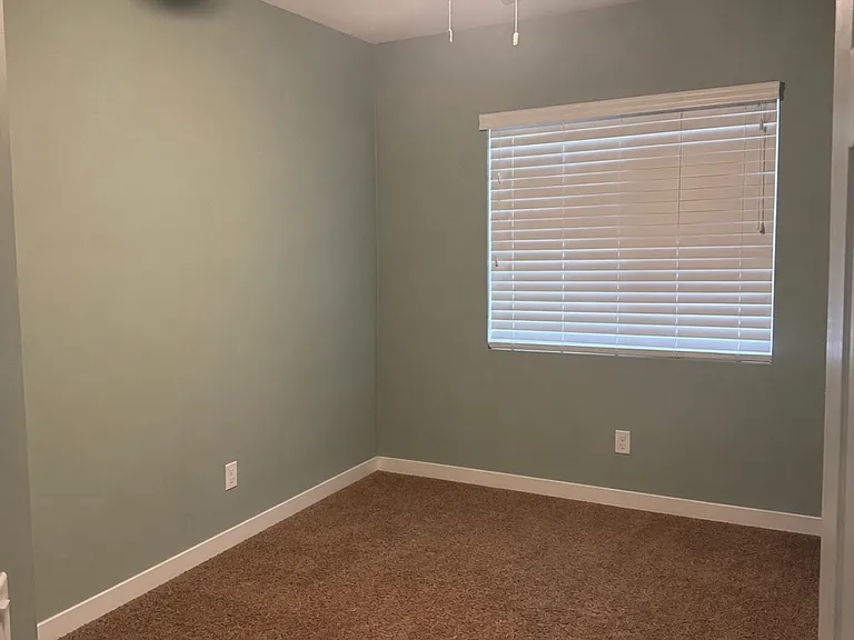 1717 Duncan Way — Photo 3