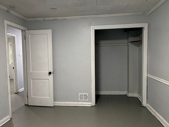 3rd image of 2615 Kane St